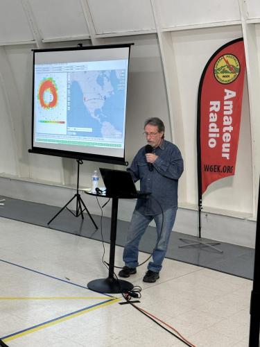 Dennis (WU6X) presenting at the 01/13/2023 club meeting how VOACAP works.